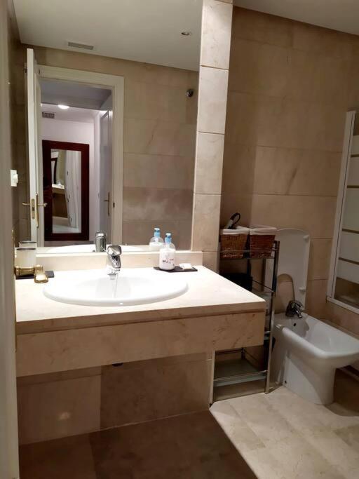 Apartamento Deluxe Puerto Banus Leilighet Marbella Eksteriør bilde